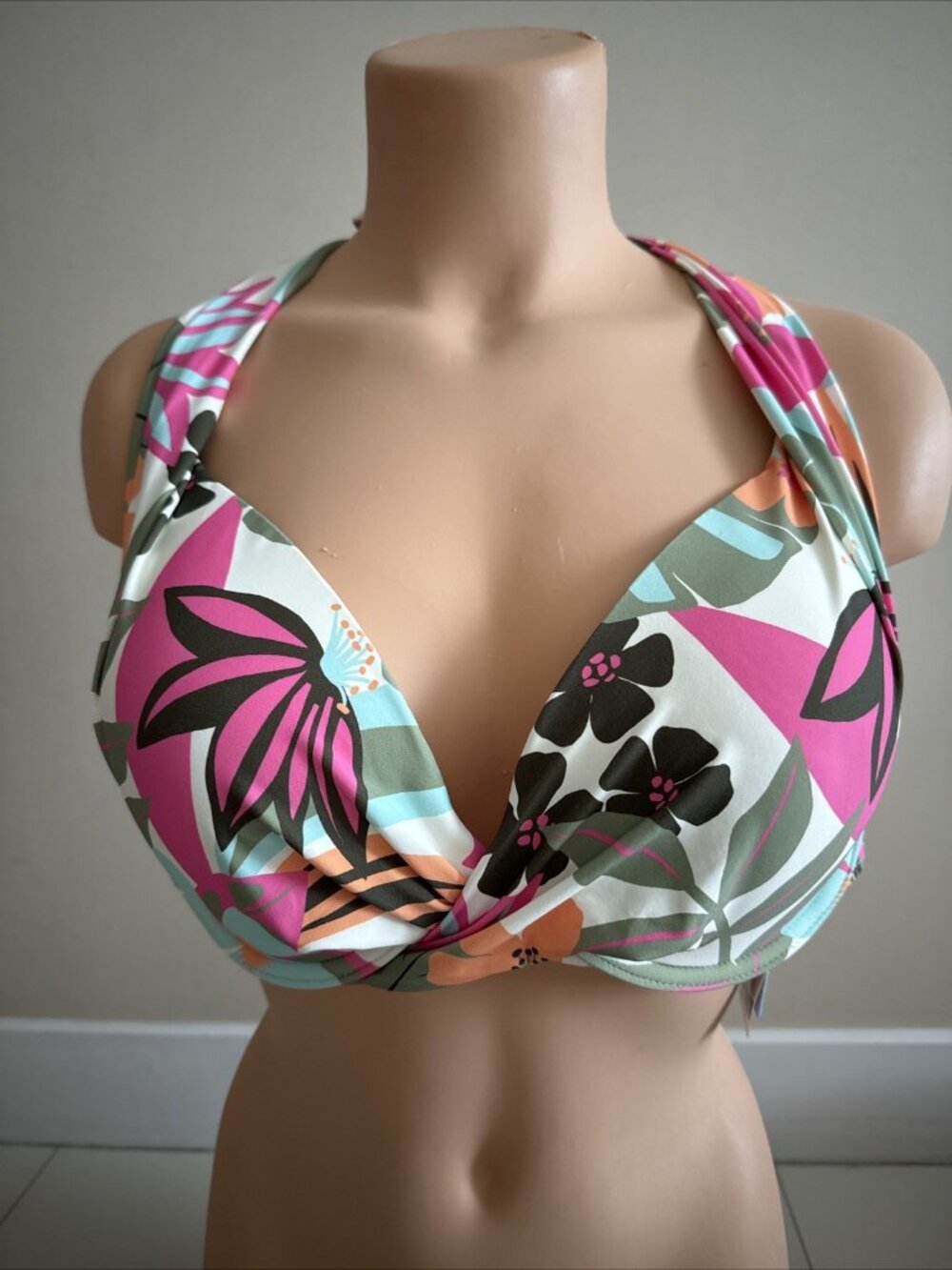 Coco Reef Starlet Halter Bra Sized Wrap Underwire Bikini Top 38D